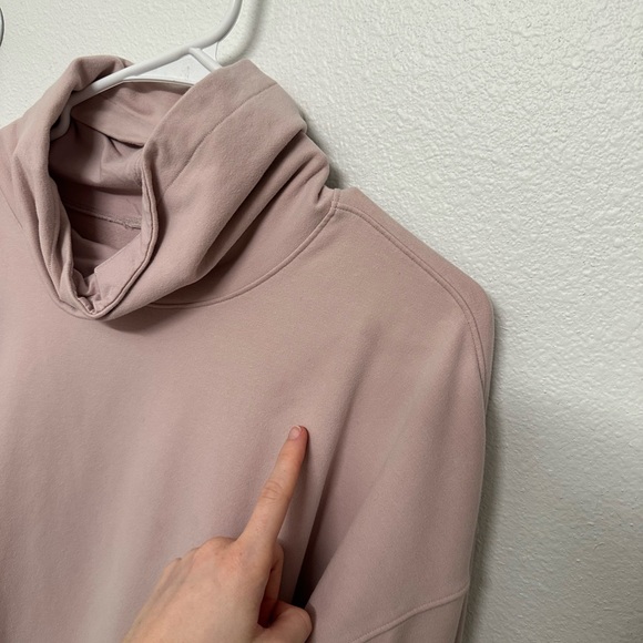 LULULEMON - TURTLENECK PULLOVER W/ POCKETS - Picture 4 of 10